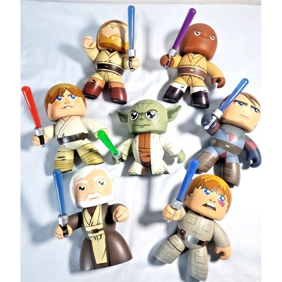Mighty Muggs Star Wars JEDI Size 6" JEDIS W/ LIGHTSABER Lot of 7 - Picture 1 of 16